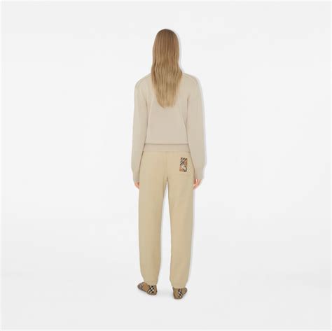 Check Label Cotton Jogging Pants in Nutmeg 